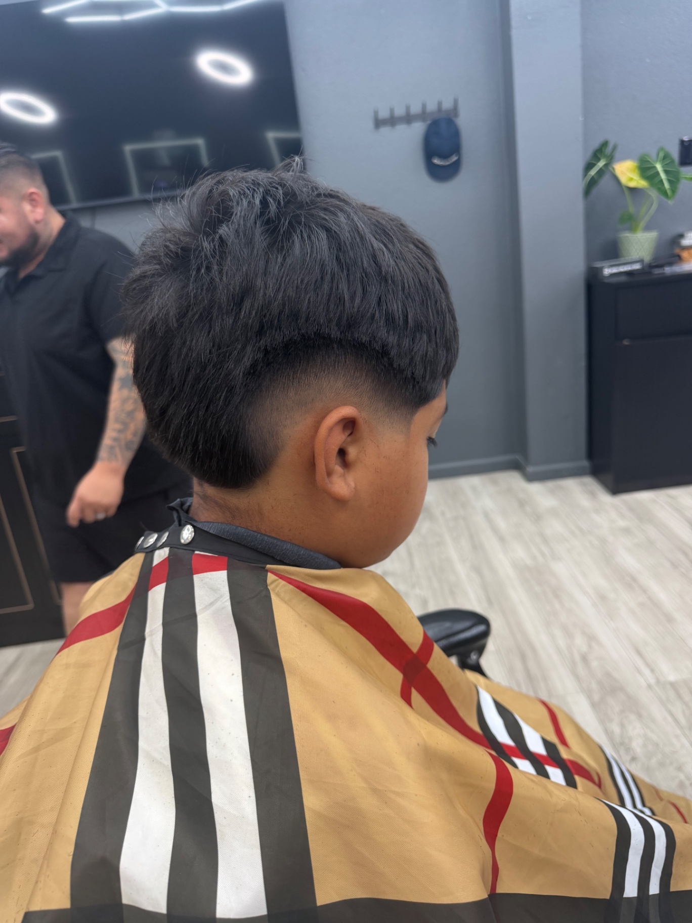 Textured mullet with low fade
